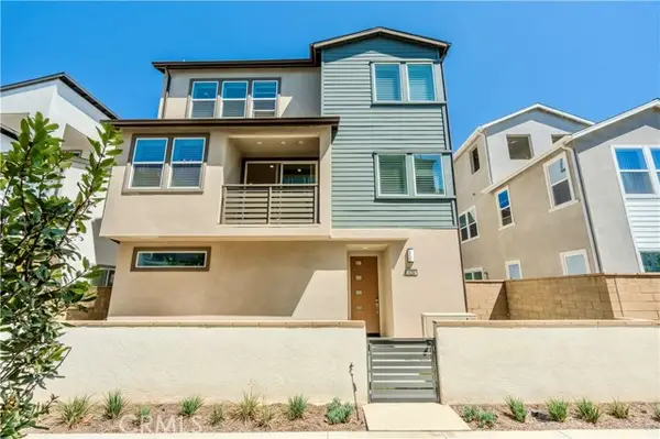 426 Lobata, Irvine, CA 92618
