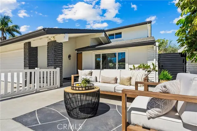 3368 California, Costa Mesa, CA 92626 - #3