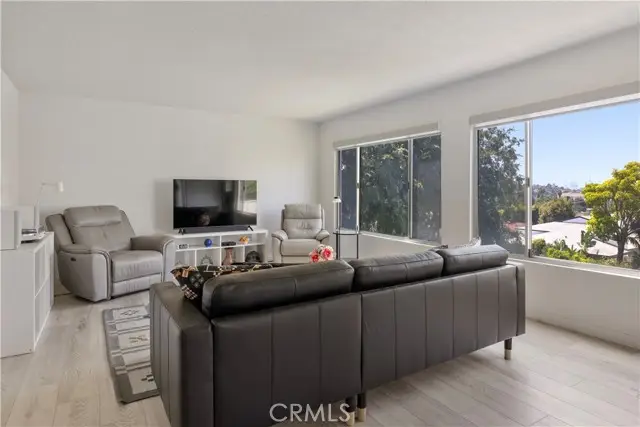 4343 Finley, Los Angeles, CA 90027 - #3