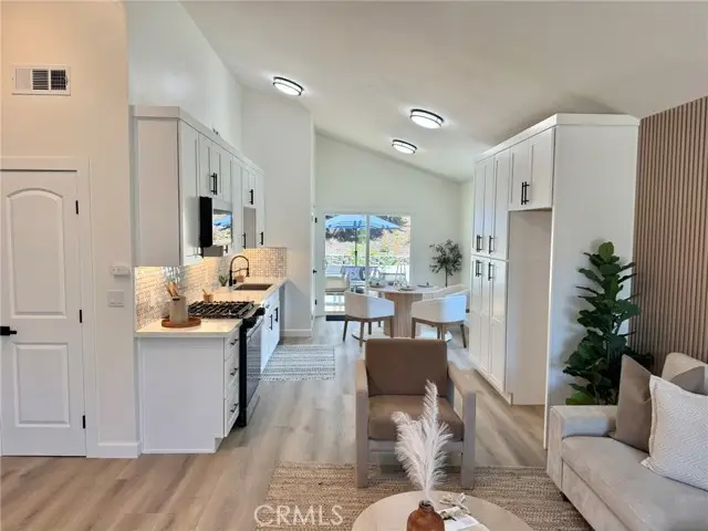 27181 Cedros, Mission Viejo, CA 92692 - #1