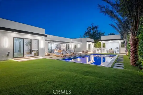 20703 Quedo Dr, Woodland Hills, CA 91364