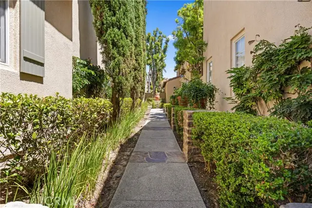 22 Arborside, Irvine, CA 92603 - #3
