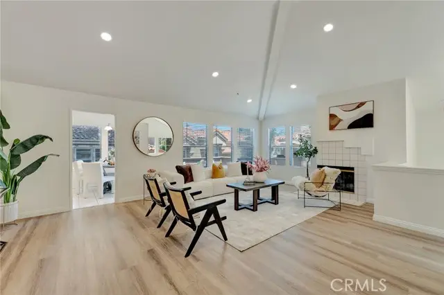 34 Magellan Aisle, Irvine, CA 92620 - #3