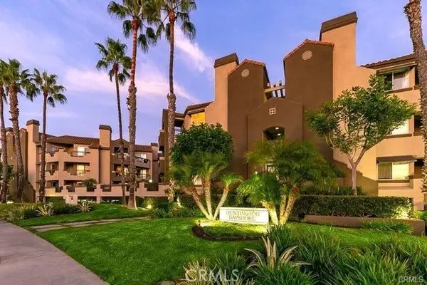 420 Lake  #301, Huntington Beach, CA 92648