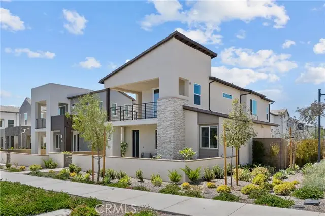 201 Longspur Dr, Irvine, CA 92618 - #1