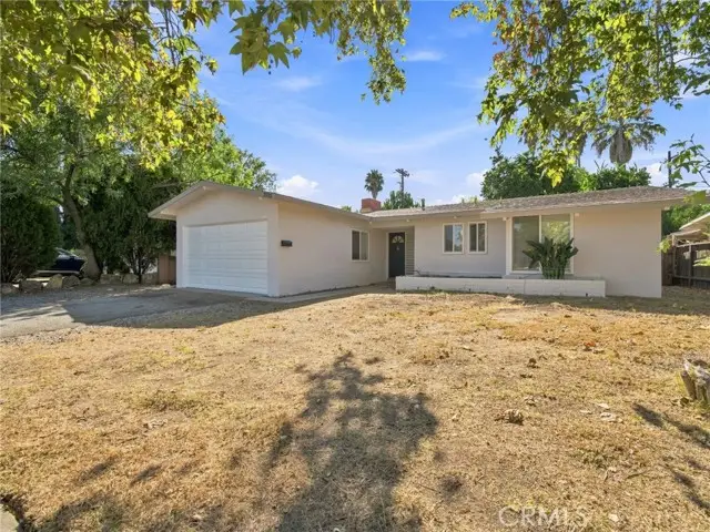 7735 Zelzah Avenue, Reseda, CA 91335 - #2