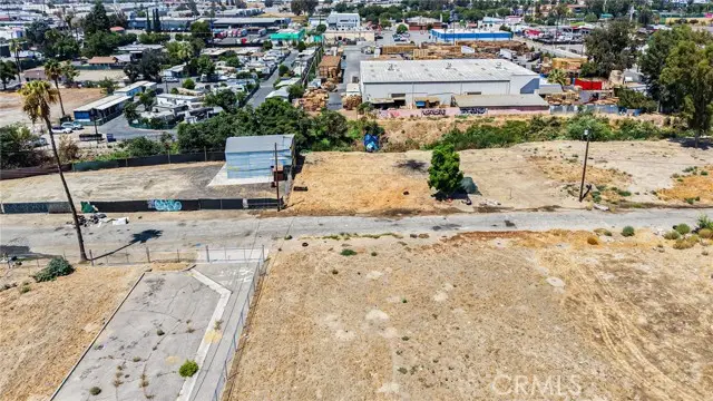 350 Mayfield Avenue, San Bernardino, CA 92401 - #2