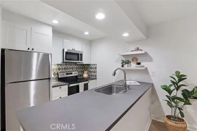 750 Kings Road  #111, West Hollywood, CA 90069 - #3
