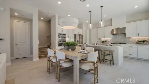 27477 Red Alder Lane, Valencia, CA 91381