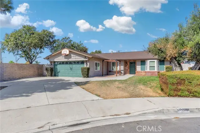 2158 HOLLY AVE, Ontario, CA 91762 - #1