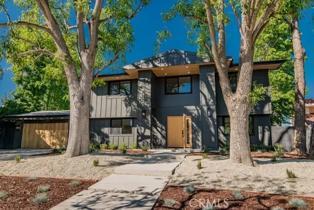 24245 Hatteras, Woodland Hills, CA 91367 - #2