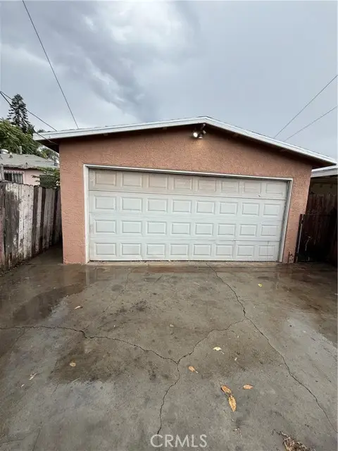 2410 115th, Los Angeles, CA 90059