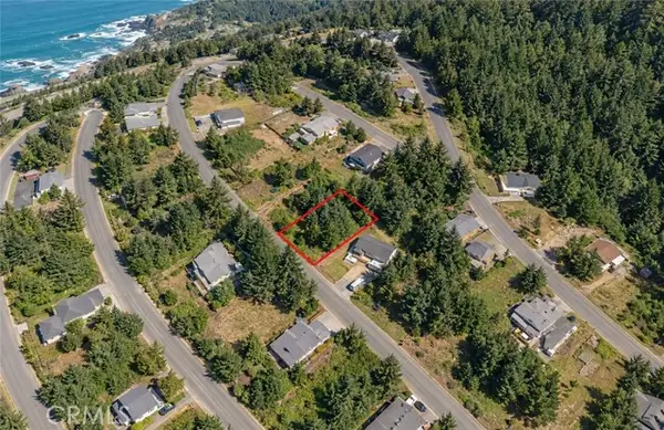 105 Shaker, Whitethorn, CA 95589