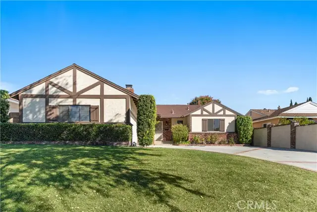 1114 Acacia Avenue, Fullerton, CA 92831 - #2