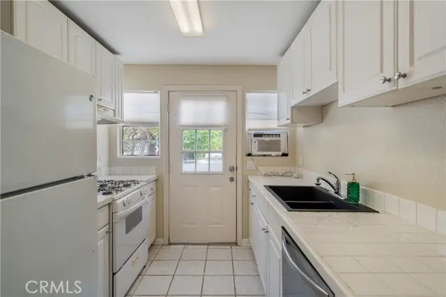 2707 El Camino Real, San Clemente, CA 92672 - #1