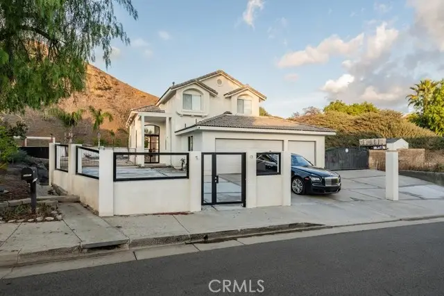 28491 Nicholas Circle, Saugus, CA 91350 - #1