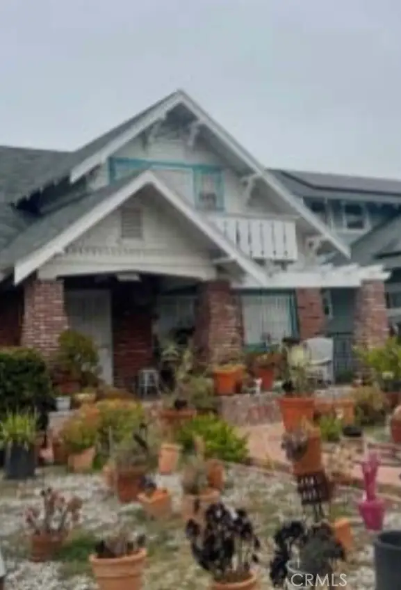1563 49th, Los Angeles, CA 90062