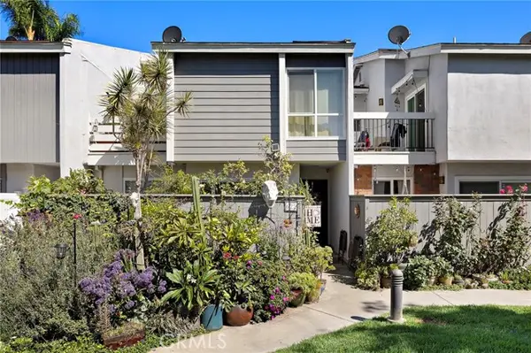 622 Whitney Way, Costa Mesa, CA 92626