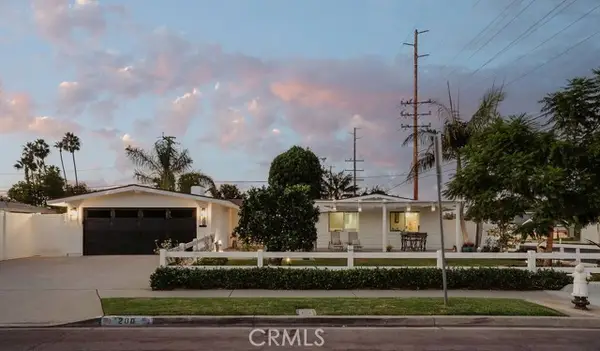 200 Wake Forest, Costa Mesa, CA 92626