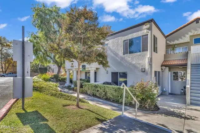 21334 Nandina Lane  #204, Newhall, CA 91321 - Image #3