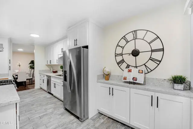 6225 Coldwater Canyon Avenue  #104, North Hollywood, CA 91606 - Image #3