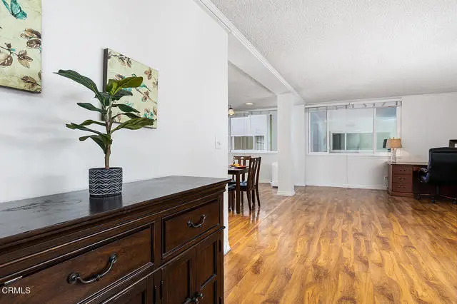 540 Kelton Avenue  #201, Los Angeles, CA 90024 - Image #2