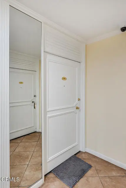 540 Kelton Avenue  #201, Los Angeles, CA 90024 - Image #3