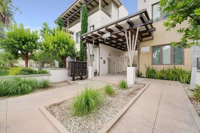 239 Marengo Avenue  #201, Pasadena, CA 91101 - #2