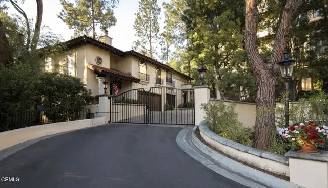 52 Arroyo Boulevard, Pasadena, CA 91105 - #1