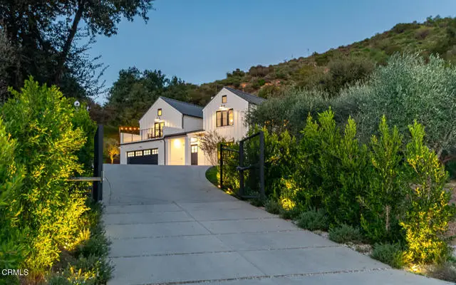 2950 Oak Glen Road, Glendale, CA 91208 - #2