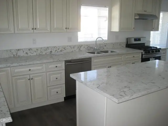 10143 Mountair Avenue, Tujunga, CA 91042 - #3