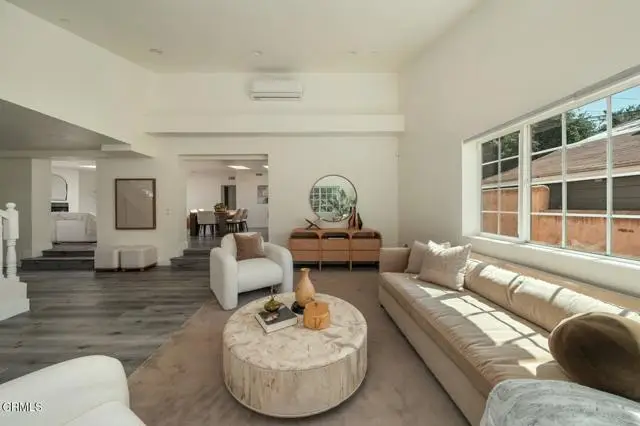 3359 Mills Avenue, La Crescenta, CA 91214 - #2