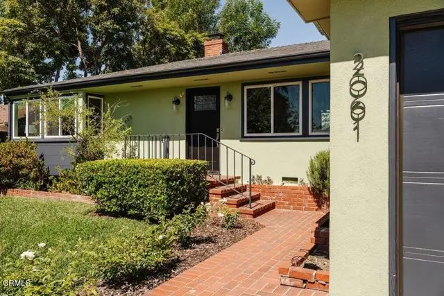 2061 Roosevelt Avenue, Altadena, CA 91001 - #1