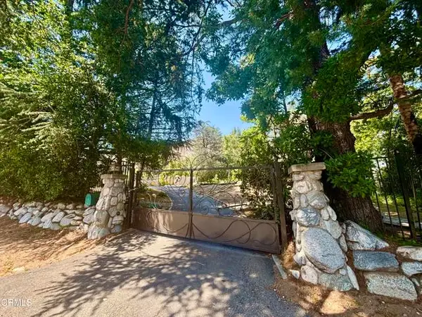 1945 Altadena Drive, Altadena, CA 91001