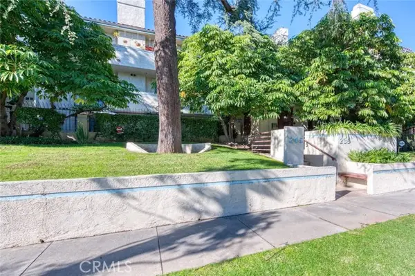 245 Holliston Avenue  #109, Pasadena, CA 91106