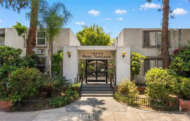 18620 Hatteras, Tarzana, CA 91356 - Image #2