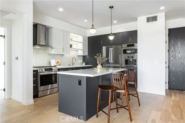 1333 Orange Grove Avenue  #304, Los Angeles, CA 90019