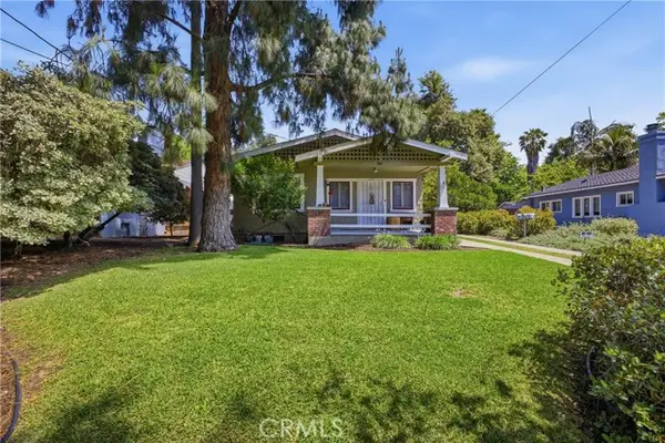 547 Woodbury Road, Altadena, CA 91001