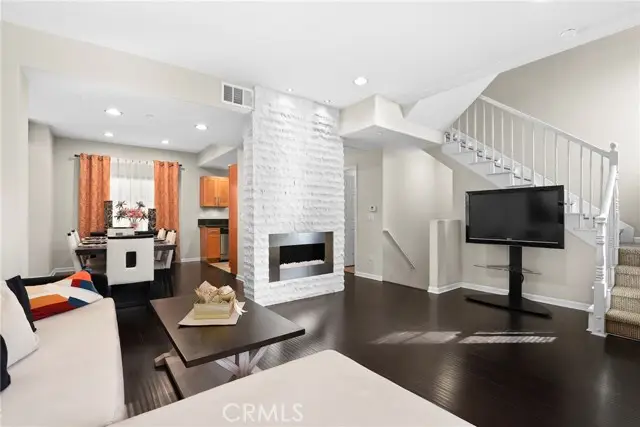 879 Michigan  #G, Pasadena, CA 91107 - #3