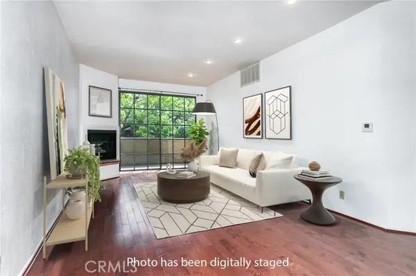 221 Oak Knoll Avenue  #202, Pasadena, CA 91101