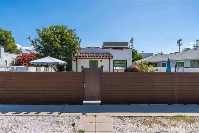 5512 Willowcrest, North Hollywood, CA 91601 - #1