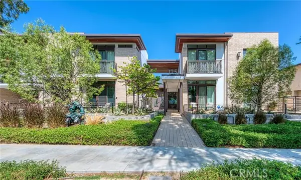 125 Hurlbut Street  #203, Pasadena, CA 91105