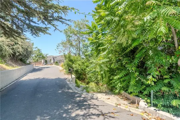 1865 Hanscom Drive, South Pasadena, CA 91030