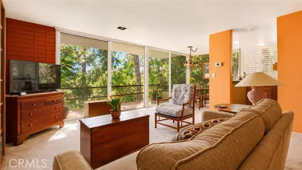 395 Cliff Drive  #106, Pasadena, CA 91107