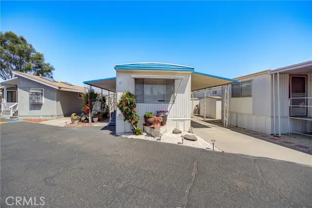 1095 Mccoy Lane  #27, Santa Maria, CA 93455 - Image #2