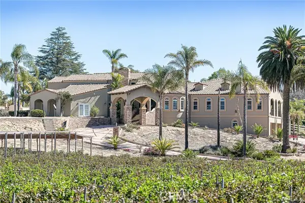 1956 Cambridge Way, Santa Maria, CA 93454