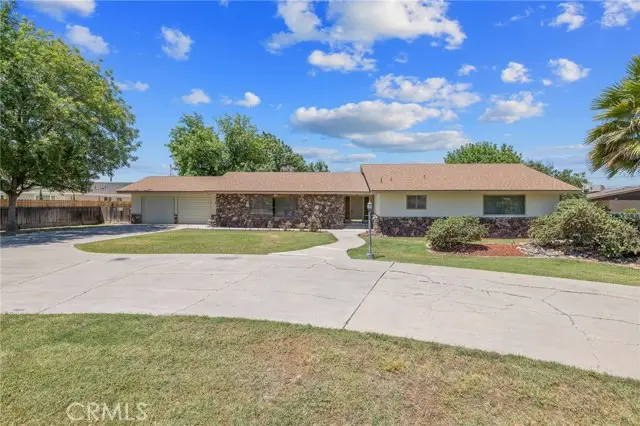 8640 12th, Hanford, CA 93230 - #1