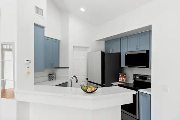 7215 Calabria Ct  #74, San Diego, CA 92122