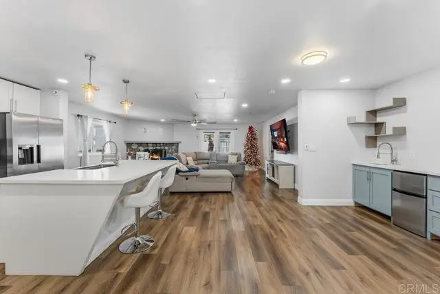 927 Cottonwood Court, Corona, CA 92879 - Image #1