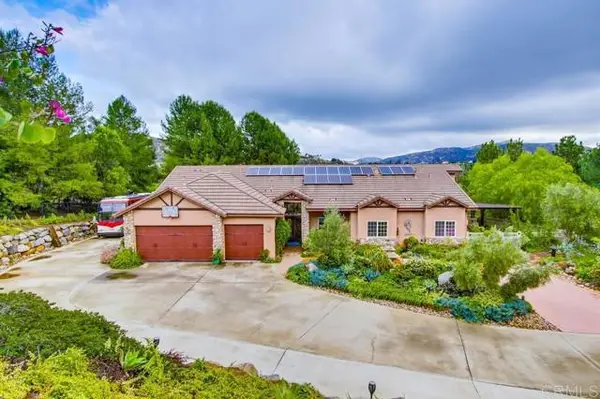 10044 Silver Creek Ln, El Cajon, CA 92021